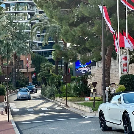 Larvotto Monaco & Terrasse Roquebrune-Cap-Martin